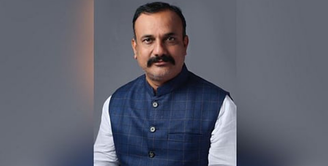 राज्यातील मित्रपक्षांना संपवण्याचा भाजपाचा डाव, एकनाथ शिंदेंची दिल्लीवारी पक्ष वाचवण्यासाठीच